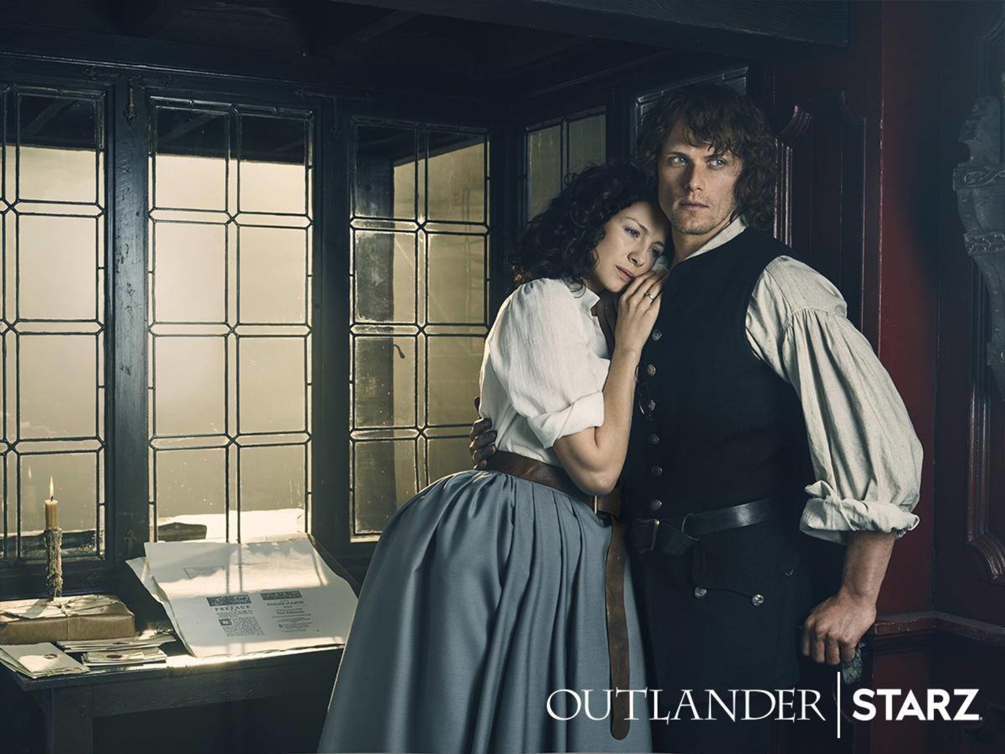 "Outlander" Staffel 3: Neues Foto von Claire und Jamie in der Druckerei