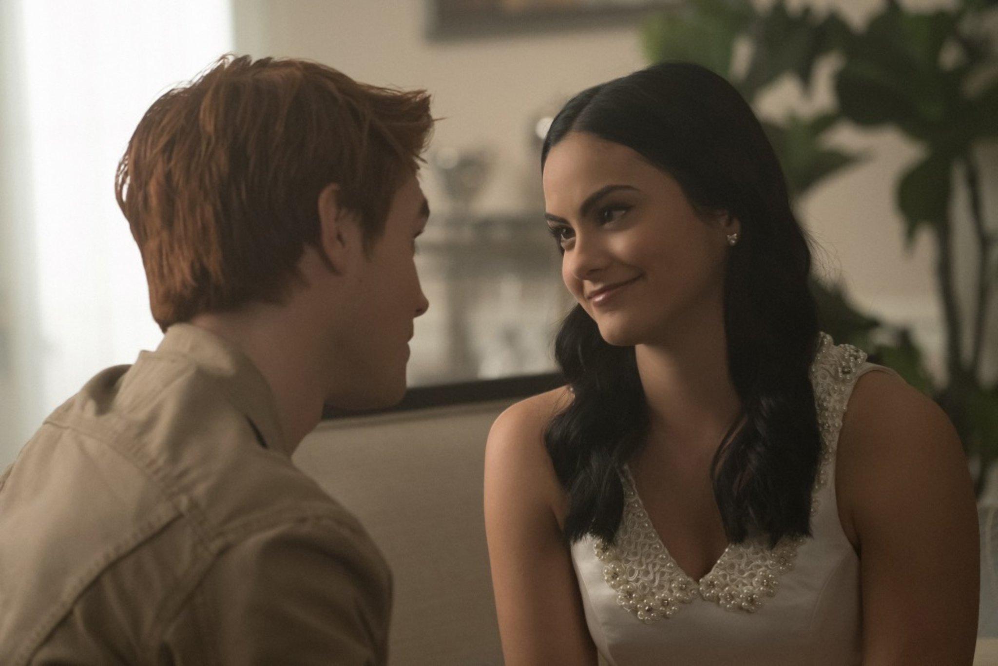 Um Wieviel Uhr Kommt Eine Neue Folge Riverdale "Riverdale" Staffel 5: Zeitsprung für neue Folgen bestätigt