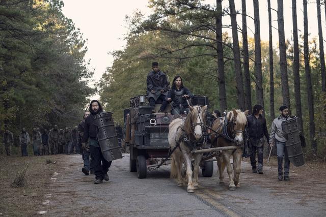Cooper Andrews as Jerry, Norman Reedus as Daryl Dixon, Gustavo Gomez as Marco, Angel Theory as Kelly - The Walking Dead _ Season 10, Episode 16 - Photo Credit: Mark Hill/AMC