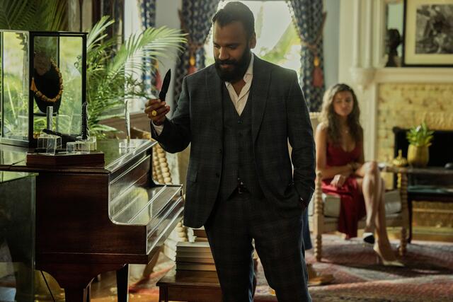 Andy McQueen als Singh und Madison Bailey als Kiara in Staffel 3 von "Outer Banks". | Foto: JACKSON LEE DAVIS/NETFLIX