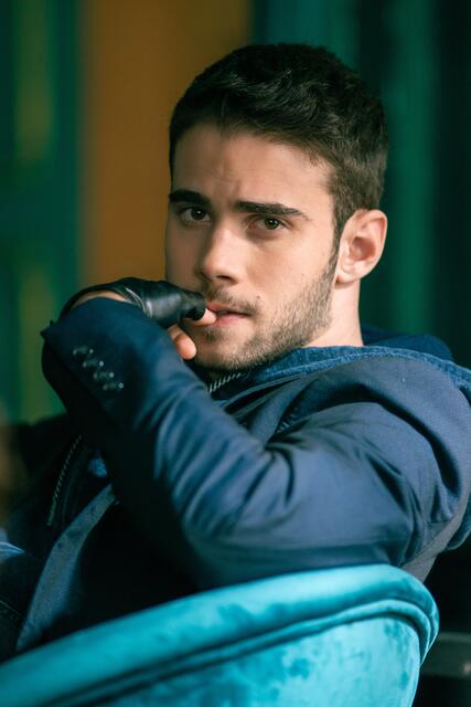 Julio Peña als Roi in "Haus des Geldes - Berlin" (Netflix). | Foto: TAMARA ARRANZ/NETFLIX © 2022