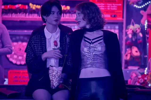 Lisa-Marie Koroll (l.) und Dana Herfurth (r.) | Foto: Frank Dicks/ZDF