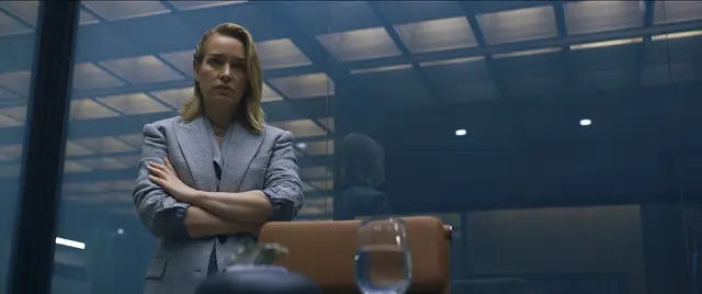 Piper Perabo als Juno in "Butterfly" Staffel 1. | Foto: © Amazon Content Services LLC
