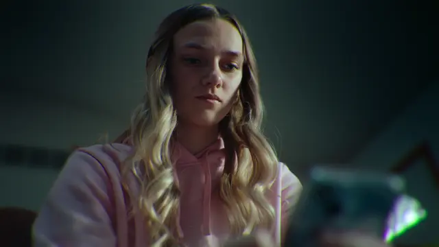 Die Highschool-Schülerin Lauryn Licari wird fast zwei Jahre lang mittels Textnachrichten bedroht, beleidigt und terrorisiert. | Foto: Courtesy of Netflix
