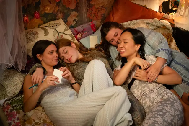 Ruby (Harriet Herbig-Matten), Lydia (Sonja Weisser), Lin (Andrea Guo), Ember (Runa Greiner) | Foto: © Gordon Muehle
