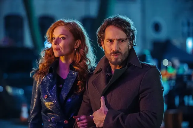 David Rott (Erik) und Marleen Lohse (Kim) in "Alphamännchen" | Foto: 2025 Netflix, Inc.