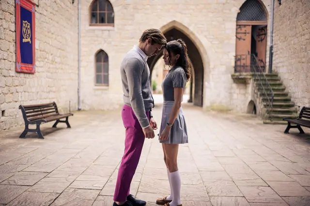 Damian Hardung (James Beaufort) und Harriet Herbig-Matten (Ruby Bell) in "Maxton Hall" | Foto: Stephan Rabold
