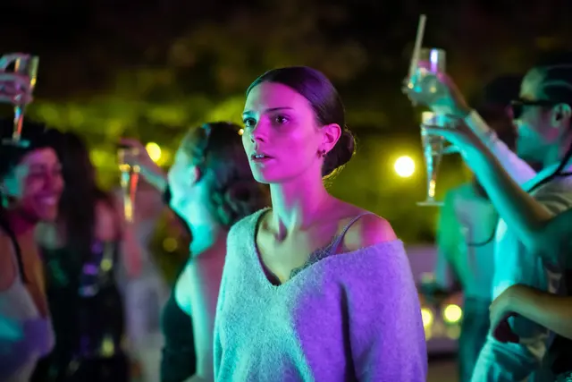 Harriert Herbig-Matten (Ruby Bell) in "Maxton Bell" | Foto: Gordon Muehle