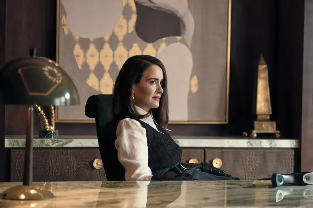 Sarah Paulson (Carrington Lane) in "All's Fair" | Foto: 2025 Disney. All rights reserved.