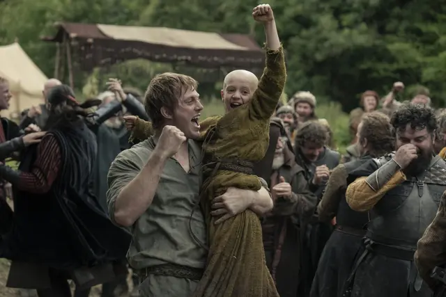 Peter Claffey und Dexter Sol Ansell in der ersten Staffel von "A Knight of the Seven Kingdoms". | Foto: Courtesy of HBO