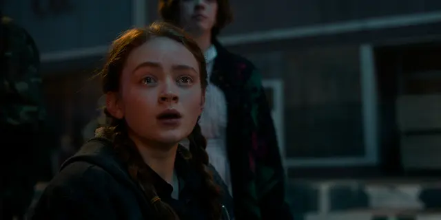 Max (Sadie Sink) verfolgt, wie Eleven sich für die Clique und ganz Hawkins opfert. | Foto: COURTESY OF NETFLIX © 2025