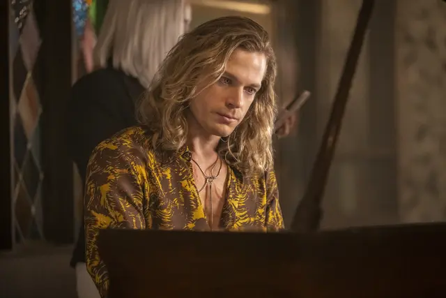 Sam Reid als Lestat in der dritten Staffel von "Interview with the Vampire", die den Titel "The Vampire Lestat" tragen wird. | Foto: Sophie Giruad/AMC