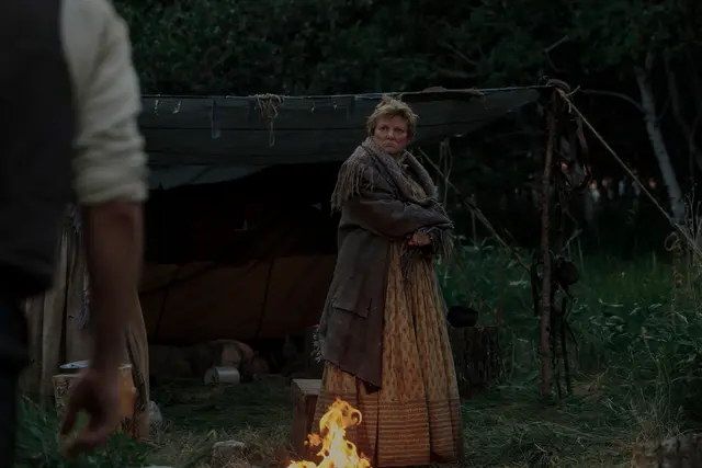 Alison Arngrim als Ida in Folge 2 von „Unsere kleine Farm“ (Netflix). | Foto: ERIC ZACHANOWICH/NETFLIX